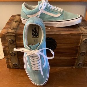 Preloved Vans Light Teal size 9.5 Great Condition!